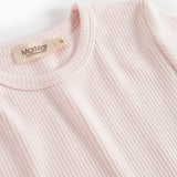 Langærmet T-shirt i lys rosa med ribbet halsudskæring og MarMar-mærke
