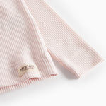 Langærmet T-shirt i lys rosa med ribbet manchet og MarMar-mærke