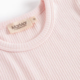 Lyserød stribet baby-T-shirt med rund halsudskæring og mærke ved kraven