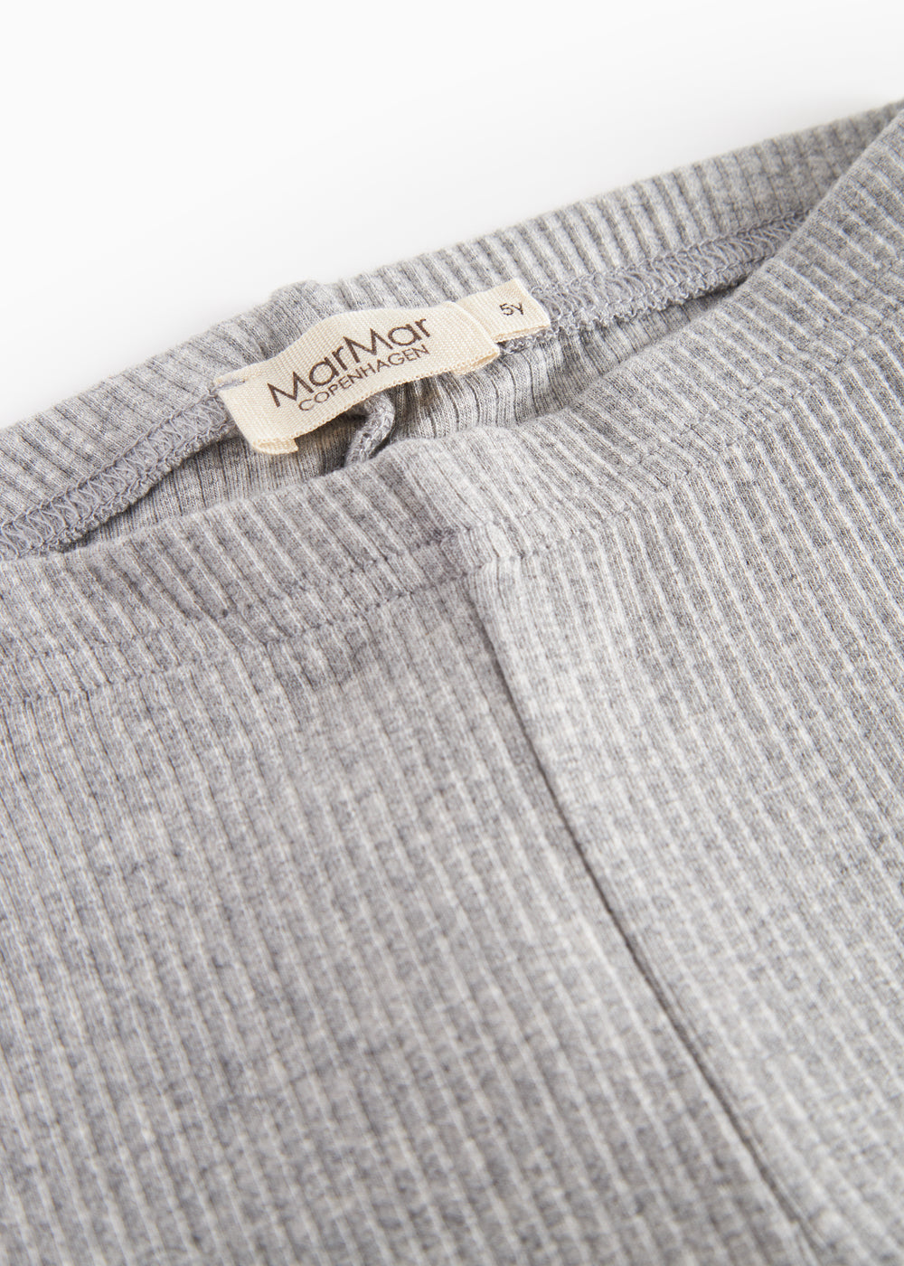 Lysegrå leggings med bred elastiklinning og mærke i linningen foran