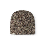 Brun leopardmønstret beaniehue med rund top