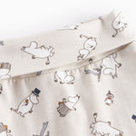 Babybukser i lyst stof med Moomin-print