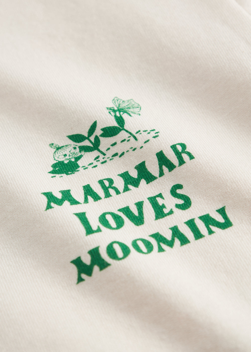 Råhvid T-shirt med grønt Moomin print til børn