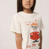Børne-T-shirt i lys farve med Little My-print foran i orange og sort
