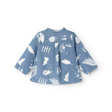 Blå baby-skjorte med Moomins-figurer og knaplukning foran.