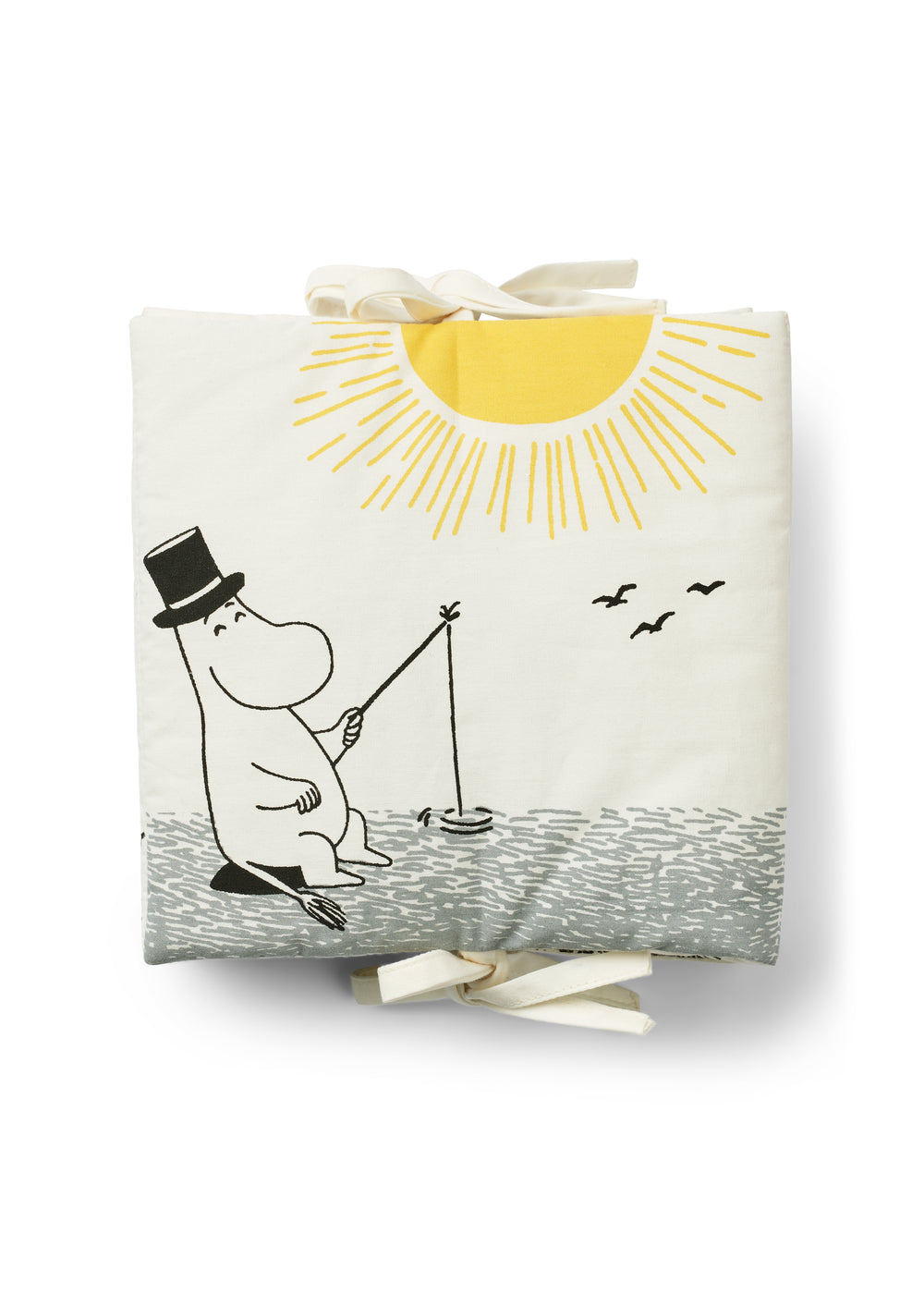 Foldebar stofbog i stof med Moomin-illustration på omslag, lukket med bånd