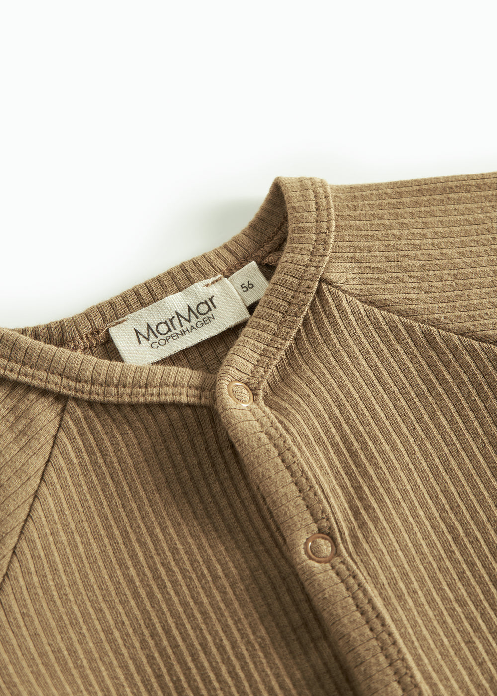 Brun strikket cardigan til børn med knapper foran