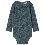 Grøn leopardmønstret babybody med lange ærmer og krave