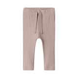 Beige pointelle babybukser med snøre og elastik i taljen