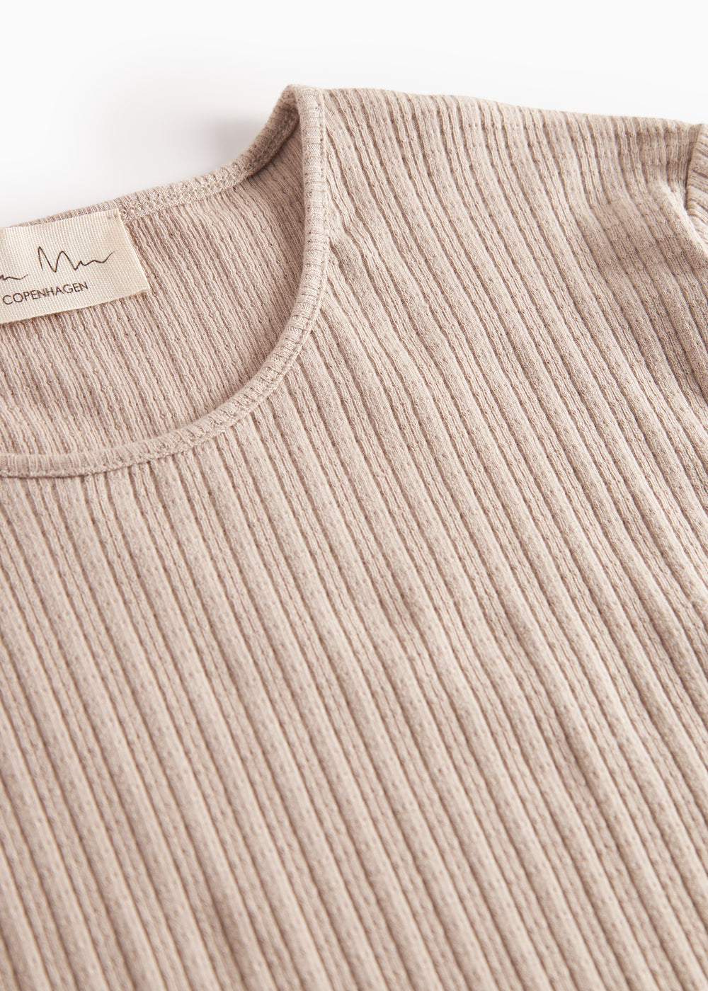 Beige rippstrømte t-shirt til dame med lange armer
