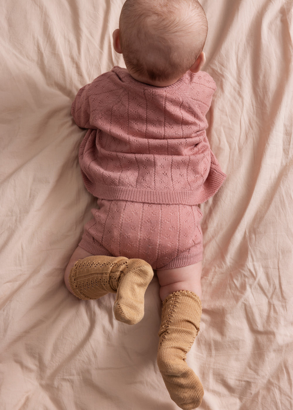 Rose strikkede bloomers med kabel-/ternmønster og høj taljekant