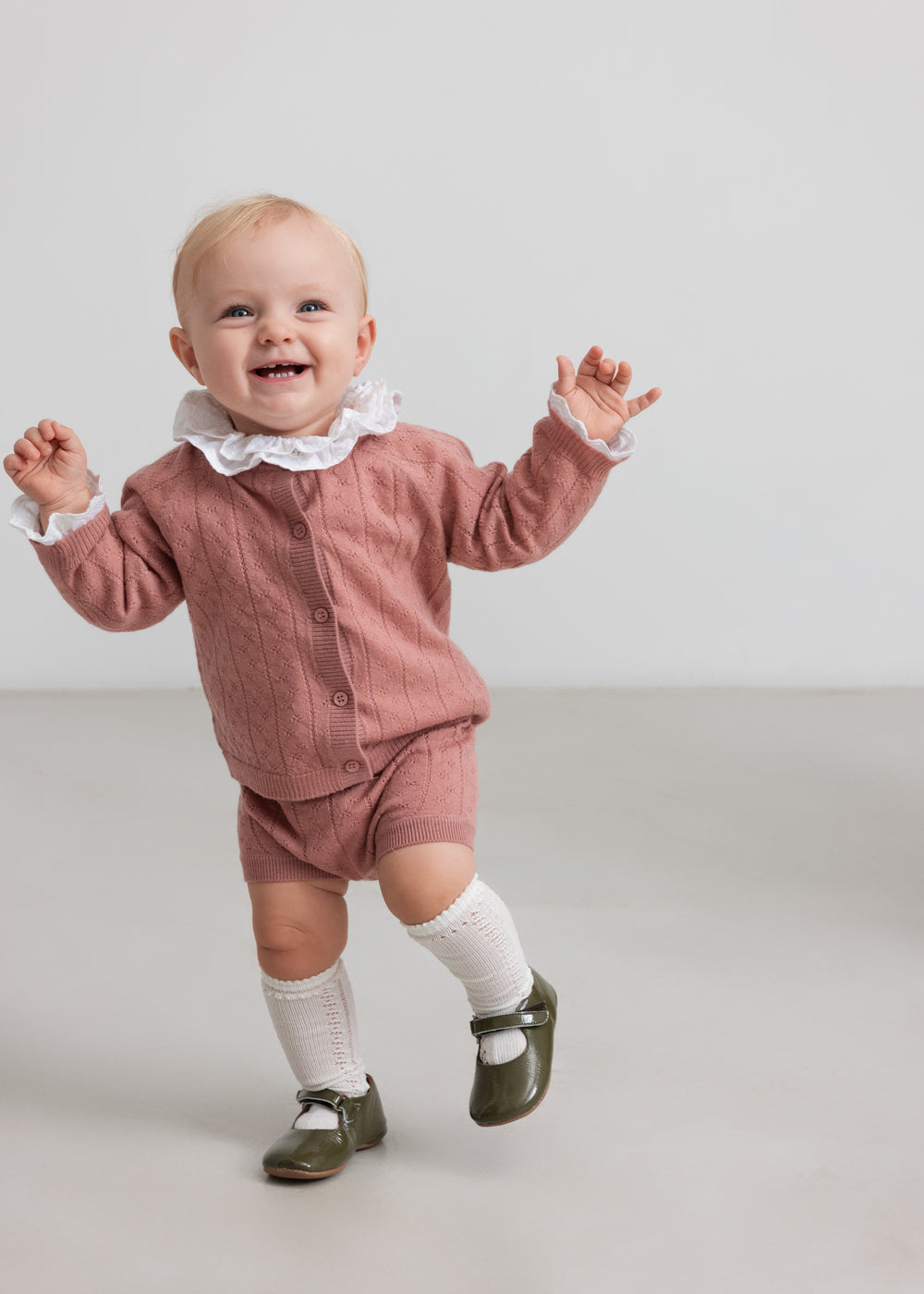 Rose bloomers på baby med ribkant i benåbning og talje