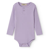 Langærmet baby modal bodystocking med stolpe knaplukning i lilla nuance