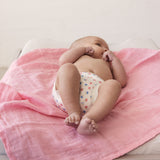 Badebukser med mini blomsterprint i hvid bund