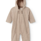 Beige teddyfleece heldragt med hætte og bjørneører, lynlås foran