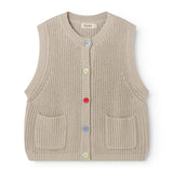 Taju strikvest i barely beige med knapper og to forlommer