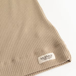 Beige ribstrikket langærmet t-shirt med MarMar-mærke ved nederkant