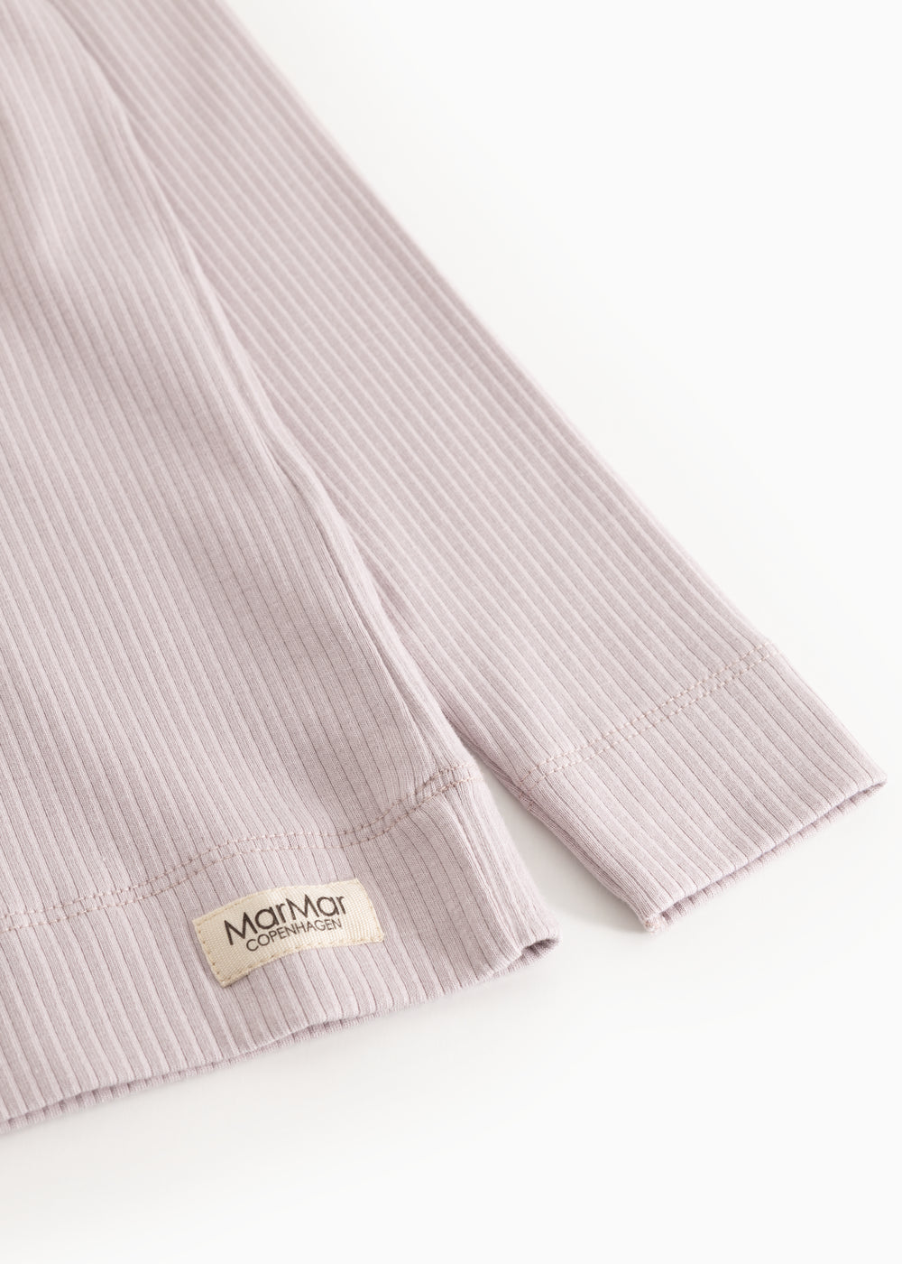 Lys grå langærmet T-shirt med ribkant og marmar Copenhagen-mærketap ved søm