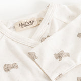 Hvid heldragt med beige teddybjørn-print, krave og MarMar Copenhagen-mærke