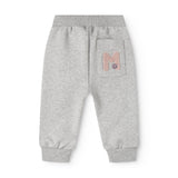 Grå babybukser med lomme og lille logo-print foran
