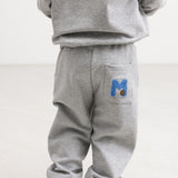 Grå sweatshirt set bagfra med ribkant ved bund og ærmer