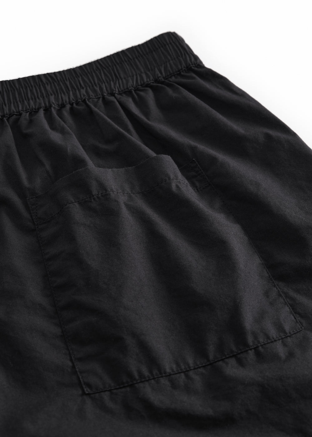 Sorte dameshorts med elastisk talje